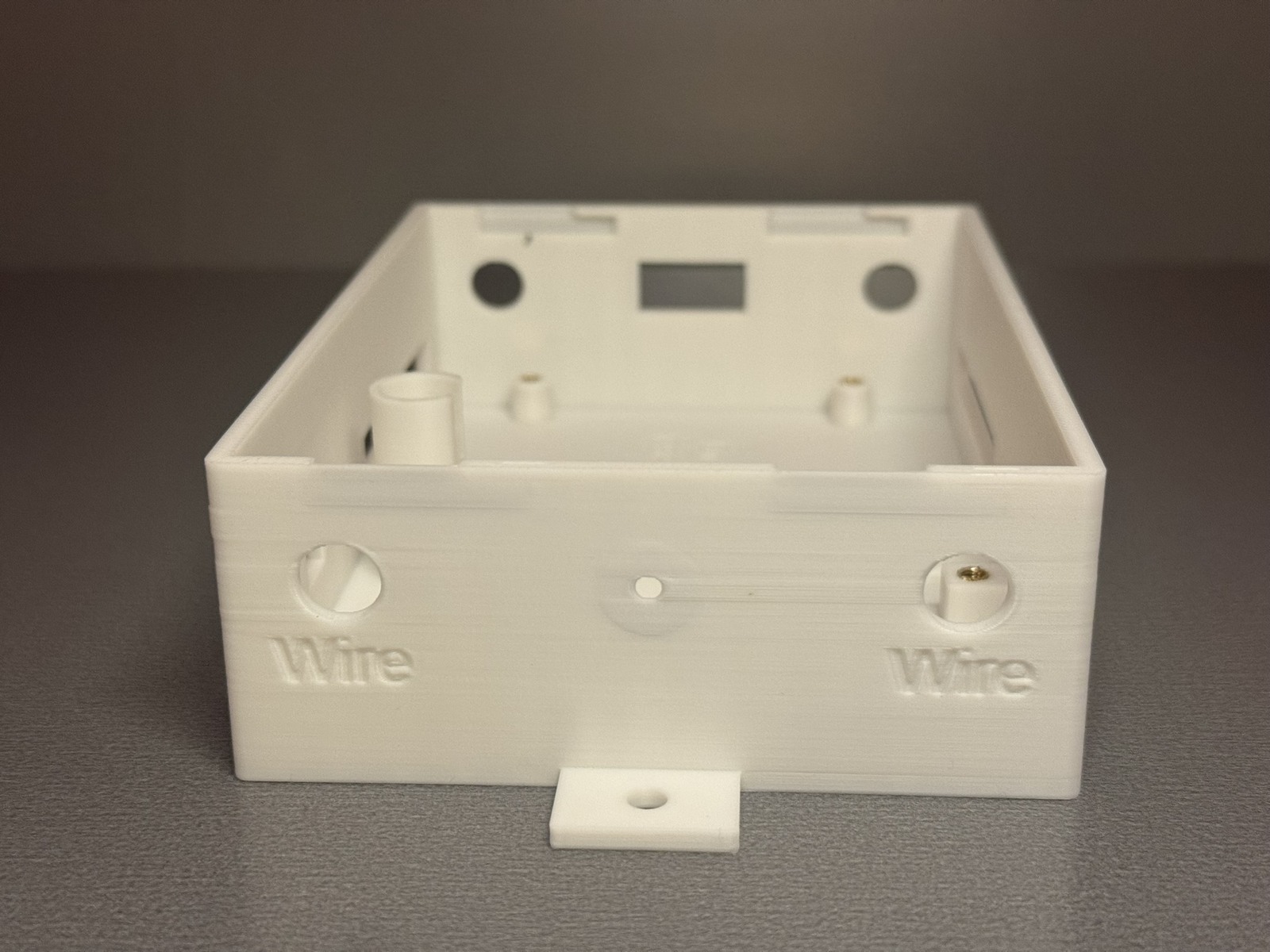 Command 30 White back opening face