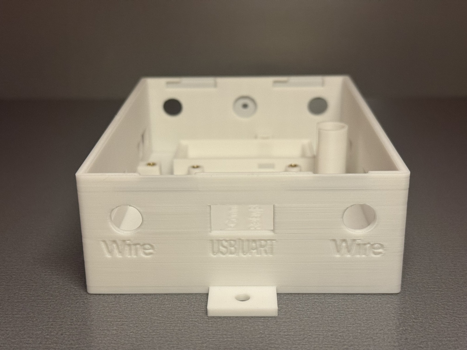 Command 30 White front opening face