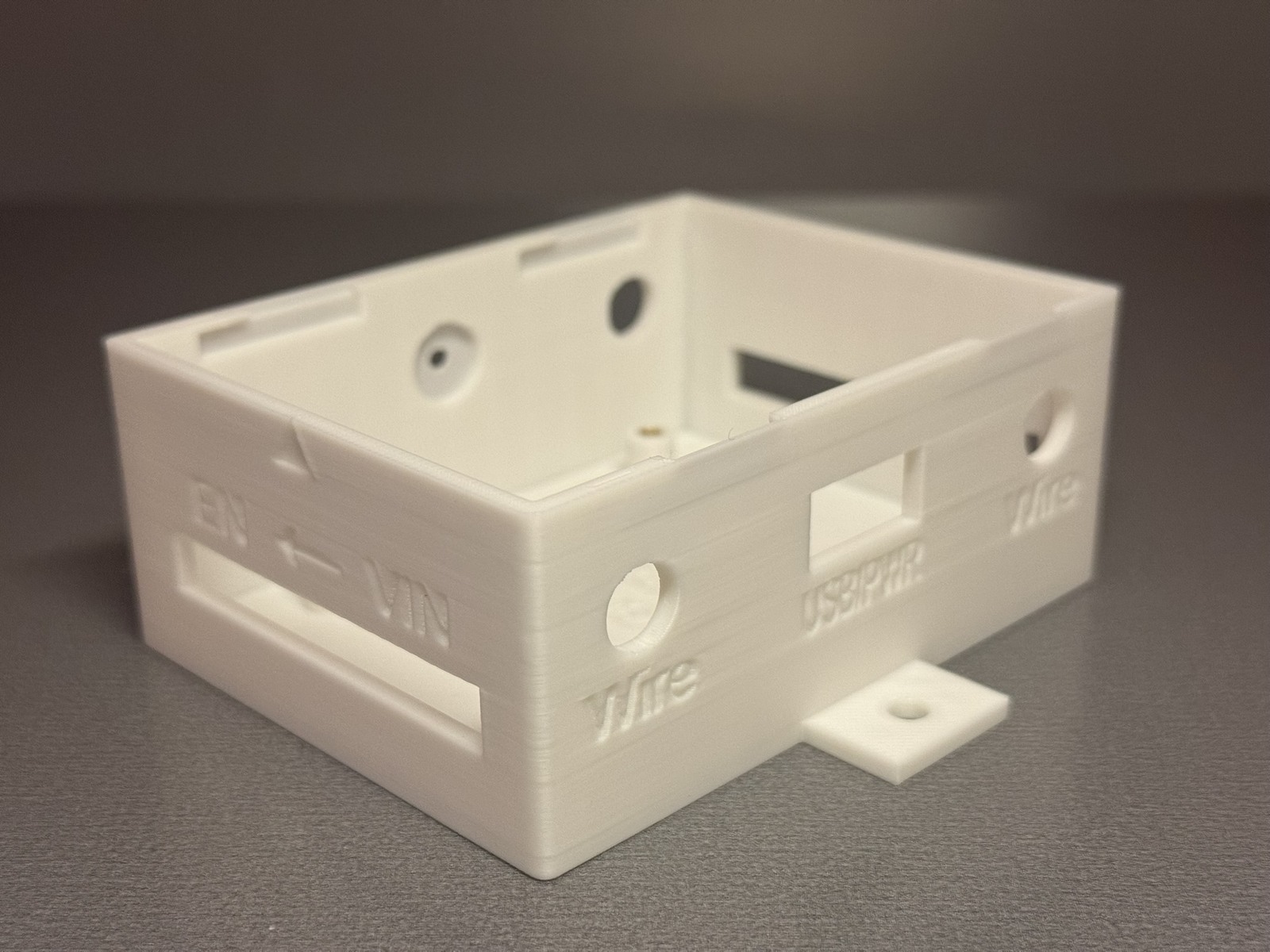 Scout 30 White angled enclosure view